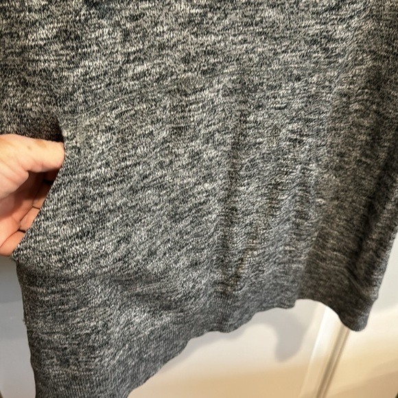 Torrid 3X lightweight, hooded sweatshirt, drawstring, neckline front pocket - Picture 4 of 8